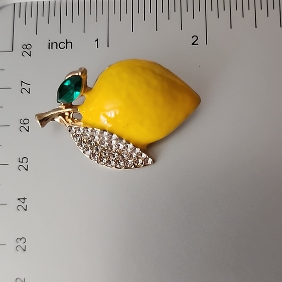 LEMON Brooch, Beautiful Perfect For a party,summer Color,Simulated Diamonds - Picture 3 of 3